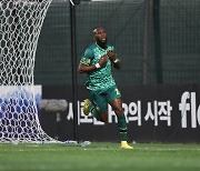 '올 시즌 첫 실점' 김포, 부천과 1-1 무승부...4G 무패+4위 도약