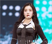 [MD포토] 레드벨벳 아이린 '강렬한 눈빛과 블랙 패션'