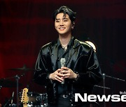 카투사 최고전사→역주행, DAY6 영케이 전역에 쏠린 기대[뮤직와치]