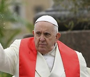 프란치스코 교황, 호흡기 치료 사흘 만에 퇴원