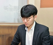 ‘90% 이상’ 승률 신진서, 맥심커피배 우승 1승 남았다