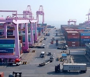 Korea reports trade deficit for 13th consecutive month in March