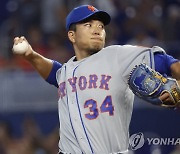 일본인 투수 센가 '유령 포크볼'로 MLB 데뷔전서 8K 승리 투수