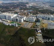 [특징주] LG디스플레이, 증권가 1분기 예상 적자규모 확대에 하락(종합)