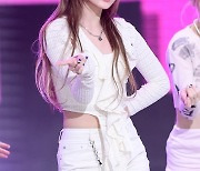 [포토] 아이칠린 초원, '도도한 모습에 눈길'