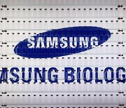 Samsung Biologics cements No. 3 in market cap ahead of SK hynix in Kospi