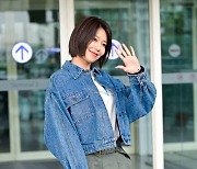 수영, '예쁜 미소와 함께 출국' [사진]