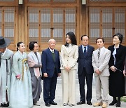 “깊은 울림, 우리 국악의 힘”…김 여사, 국악계와 오찬