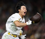 데뷔 첫 끝내기 MLB.com 메인… "김하성을 사랑할 수밖에 없다"