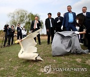 자연의 지속 확인하는 엑스포 실사단