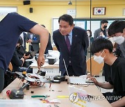 신경호 강원교육감, 기능경기대회 참가 선수 격려