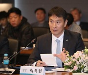 이복현 금감원장 "부동산PF 면밀히 관리…크게 우려하지 않아도 돼"