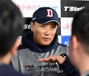 [포토]두산 베어스 이끄는 이승엽 감독