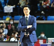 [KBL 6강 PO 경기 후] 전희철 SK 감독, "선수들이 대단하다" … 전창진 KCC 감독, "식스맨이 부족한 것을 느낀 경기다"