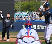 허구연도 깜짝 놀란 "역대급 돌직구"…尹 비밀 연습 장면 영상 공개