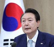 尹대통령 "산불피해 10개 시군구 특별재난지역 선포 추진"