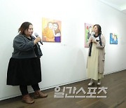 [포토] 작품 소개하는 정은혜 작가