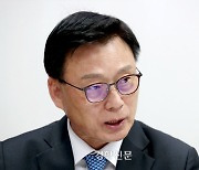 박광온 “균형과 소통 속 변화 추구하는 당의 보완재가 되겠다”[민주당 원내대표 후보 인터뷰]