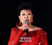 故현미 두 아들, 미국서 귀국 중…6·7일쯤 빈소 마련