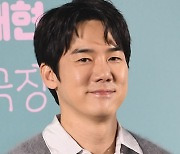 “흔들리지 않아”…유연석, ‘경비원 갑질’ 허위폭로 심경 고백