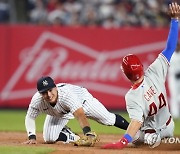 Phillies Yankees Baseball