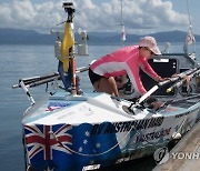 AUSTRALIA PACIFIC SOLO ROWER ARRIVAL