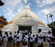 SRI LANKA BELIEF BUDDHISM