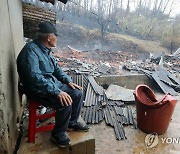 "세간 살림 하나도 챙길 것이 없어"