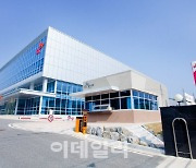 쑥쑥 크는 SK플라즈마…미소짓는 티움바이오