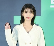 아이유, 넷플릭스 '폭싹 속았수다' 회당 출연료 5억? "사실무근"