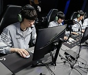 [LCK CL] DK, 3대 0으로 KT 격파... DRX와 결승 대결