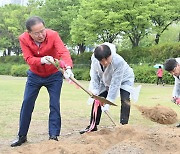 대구 신천 둔치에 ‘그늘 있는 숲길 조성’ 첫 삽