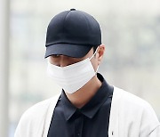 '만취운전' 신혜성, 징역 2년 구형···"몇 년 만의 음주로 필름 끊겨"