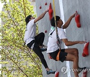 스피드 예선에서 경기 펼치는 신은철과 송현우