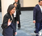 중미 순방 마치고 귀국하는 차이잉원 대만 총통