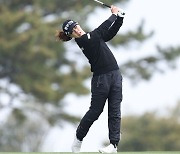 박주영 프로의 파워풀한 세컨드 샷 [KLPGA 롯데렌터카]