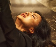 '길복순' 전도연, 그녀는 멋있었다 [김나연의 사선]