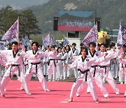 역사상 첫 부활절 축제, ‘2023년 부활절 퍼레이드’