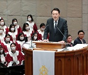 윤대통령 부활절 예배서 "거짓·부패로부터 자유민주 지켜야"