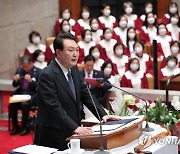 부활절 연합예배에서 축사하는 윤석열 대통령