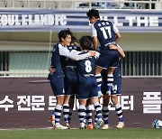 10명 버틴 K리그2 이랜드, 안산 4-1 잡고 시즌 첫 승리(종합2보)