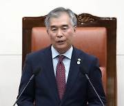 본회의 발언하는 김현기 의장