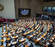 與 “최민희 방통위원 후보 추천 철회해라… 尹대통령에 임명 거부 건의할 것”