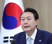 "尹대통령 살해하려고 권총 구입"…경찰, 온라인 커뮤니티 글 작성자 추적