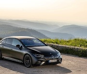 '제로백 3.5초' 전기 세단도 고성능 경쟁…'더 뉴 메르세데스-AMG EQE' 출시