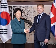 영국 에너지안보·넷제로부 장관 만난 한화진 장관