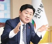 김관영 전북지사 고교 동창, 도청 전입 '친구 찬스' 의혹