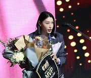 김연경이 은퇴 생각을 접은 몇 가지 이유, 퍼포먼스와 우승