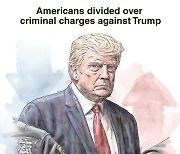 [Graphic News] Americans divided over criminal charges against Trump