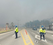 경포해변 교차로 교통 통제하는 강원경찰